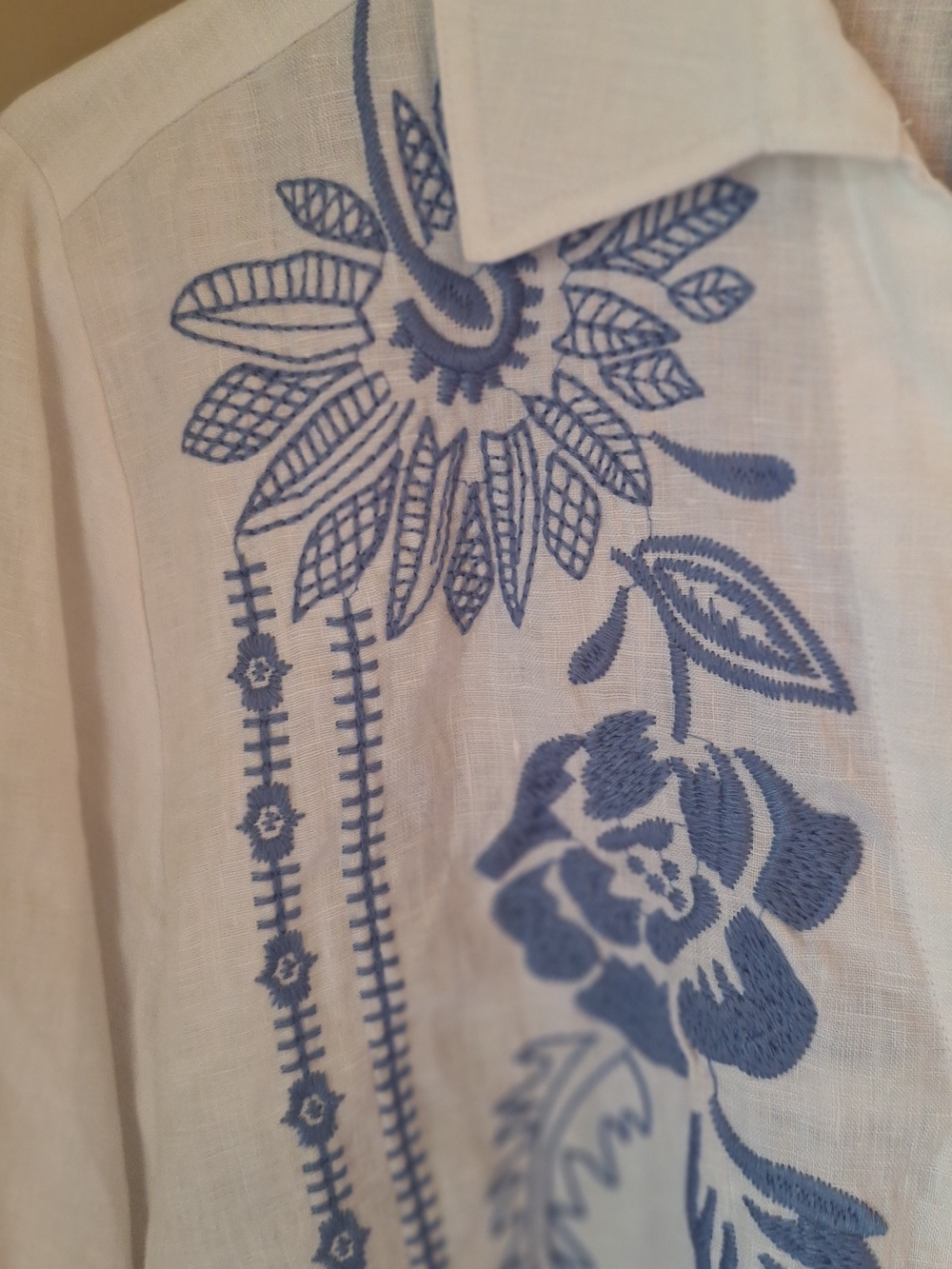 Johnny Was Lyra White Linen Shirt with Blue Floral Embroidery S - Picture 11 of 16